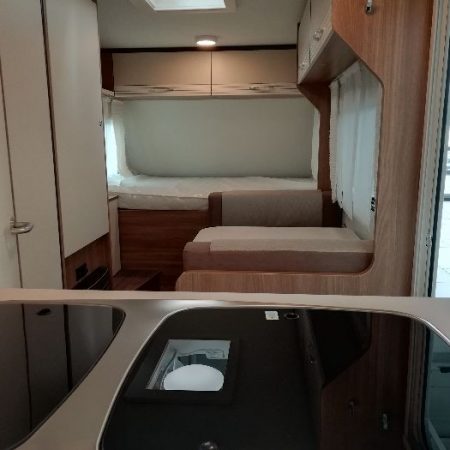 700x525-BURSTNER-PREMIO-LIFE-425-TS_1632479625