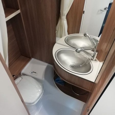 700x933-BURSTNER-PREMIO-LIFE-425-TS_1632479618