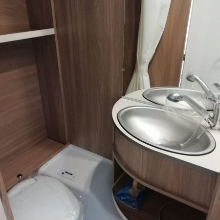 700x933-BURSTNER-PREMIO-LIFE-425-TS_1632479619