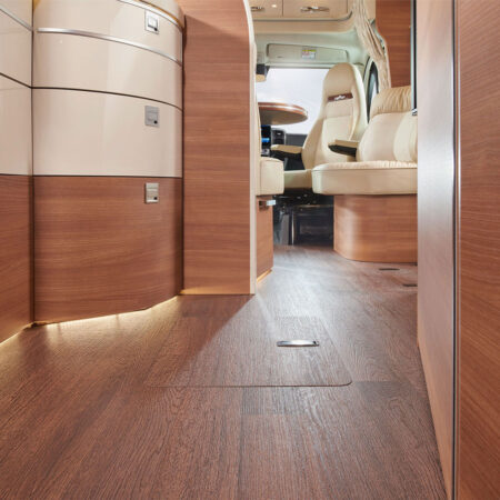 carthago-c-chic-line-T4.9LE-Wohnraumboden-durchgehend