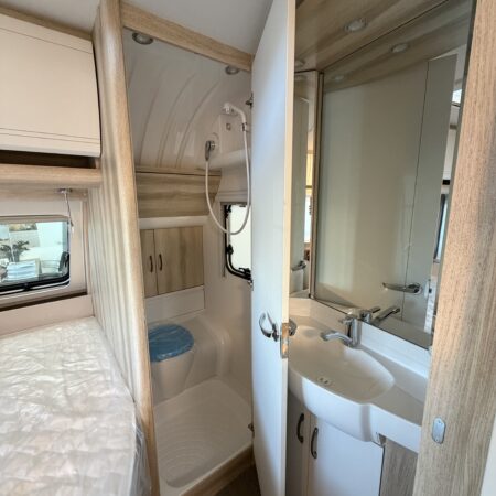 HOBBY DE LUXE 400 Sfe