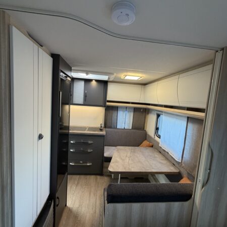 HOBBY DE LUXE 400 Sfe